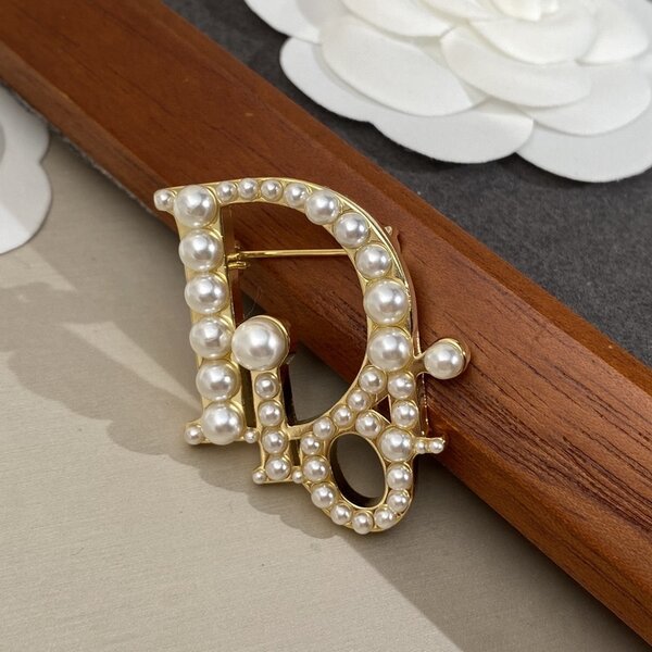 Broche