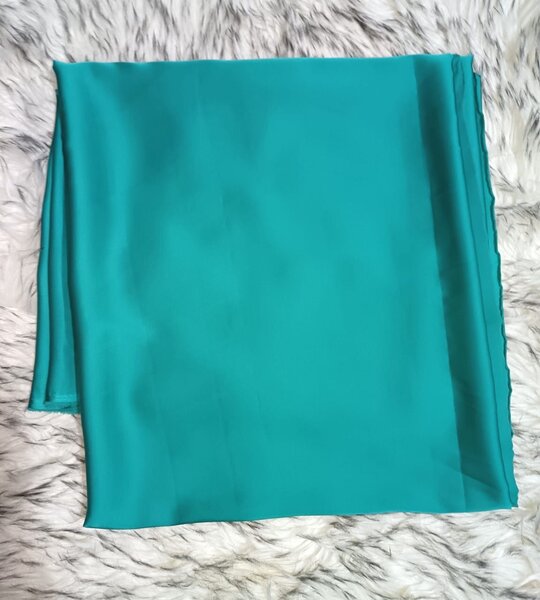 Tissu en soie unicolore