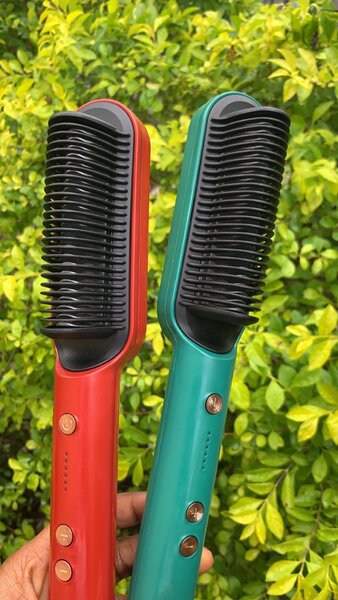 Brush straightener