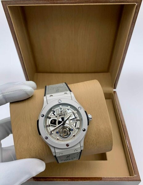 Montre Squelette de Luxe