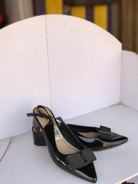 Ladies  shoe/heel