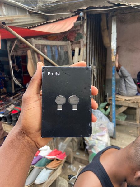 AirPods pro5