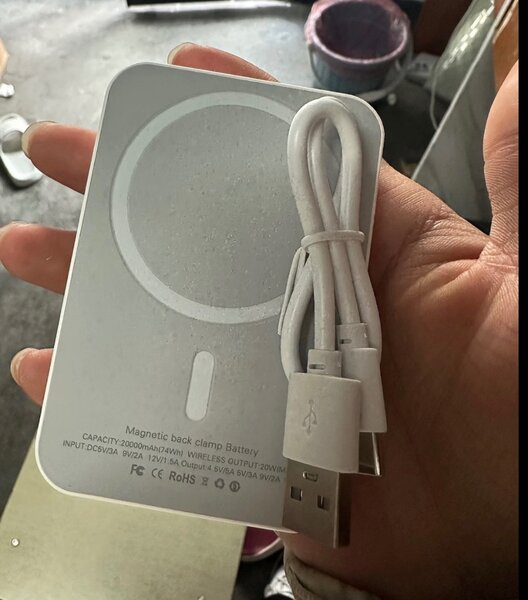 Mag safe power bank