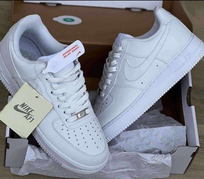 Air force blanc avec son carton