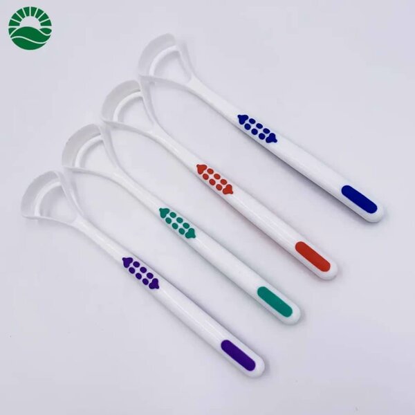 TONGUE CLEANER