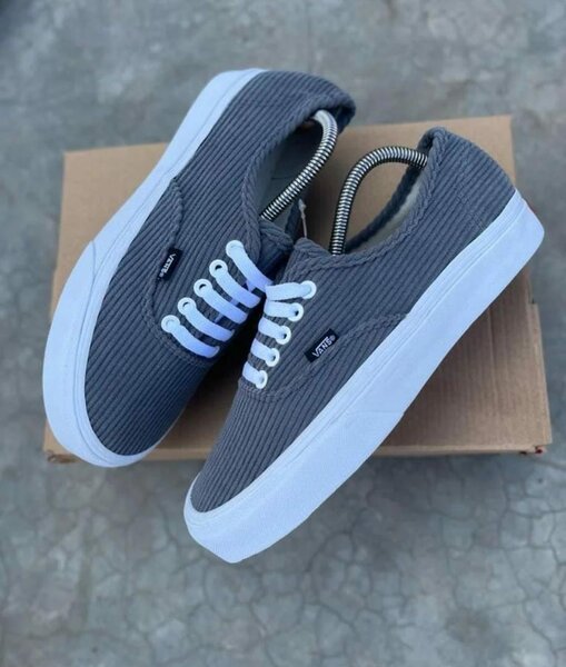 Van's
