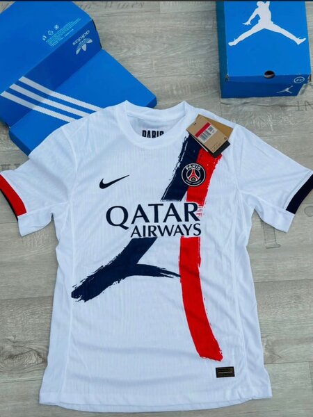 Maillot pro (authentique,original)disponible