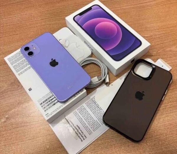 iPhone 12 simple