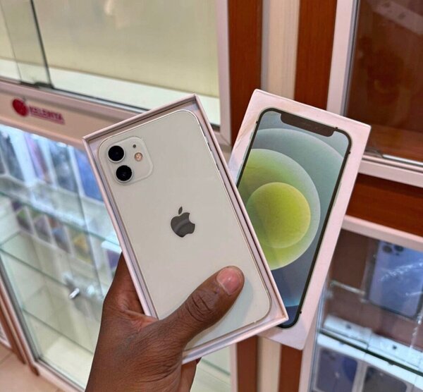 iPhone 12 - 64GB Blanc
