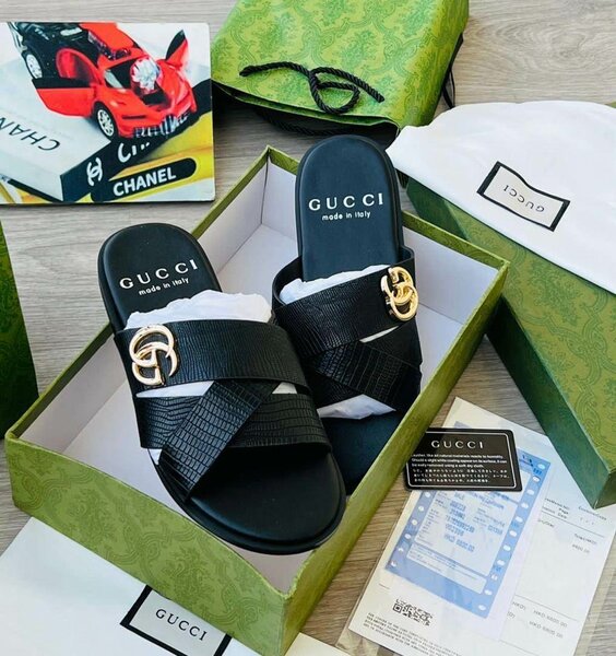 Fashion slippers