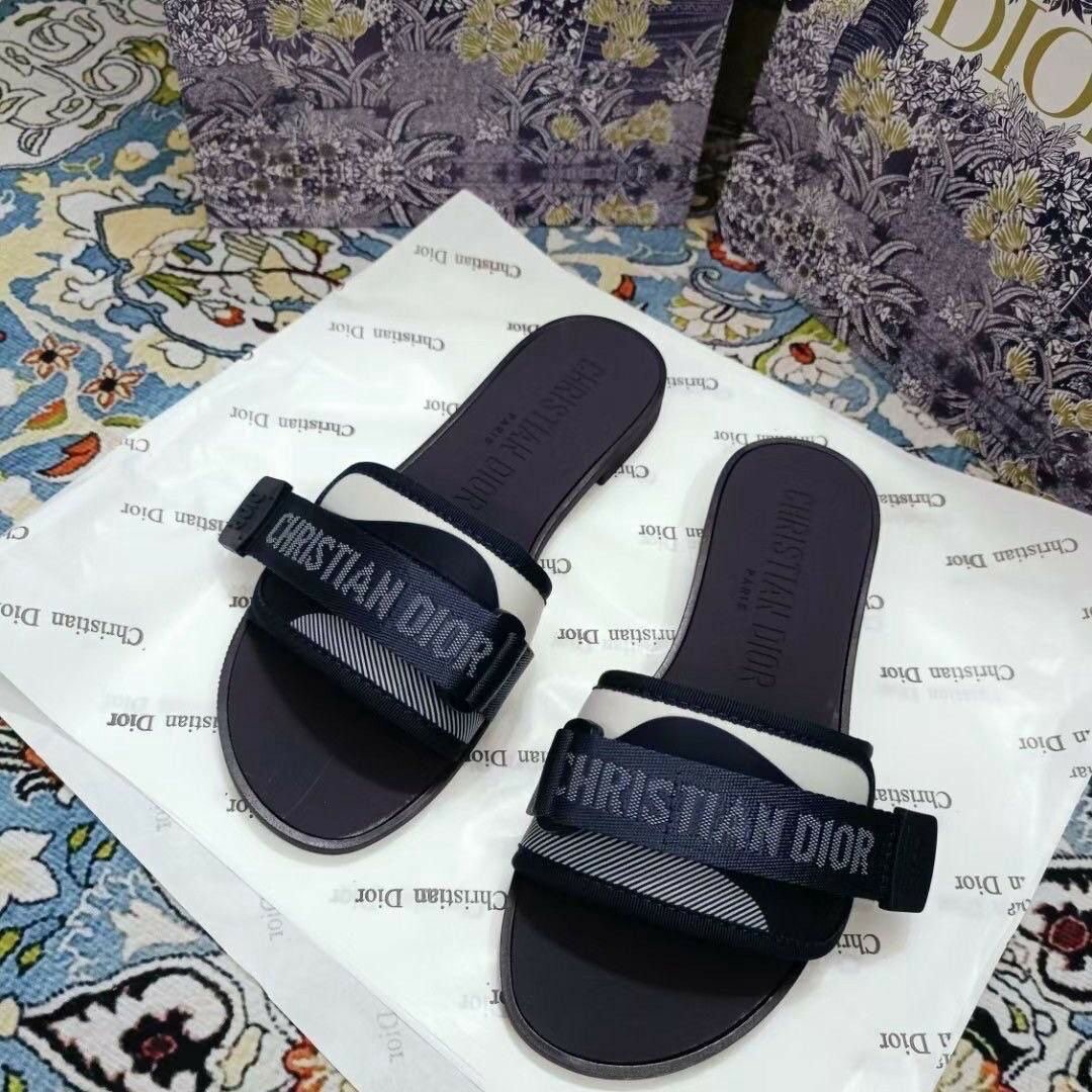 Slippers