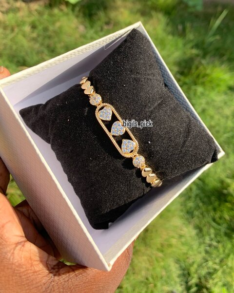 Bracelet
