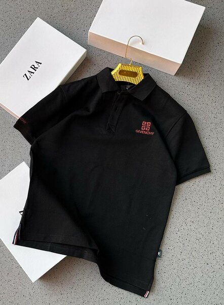 Givenchy club tees