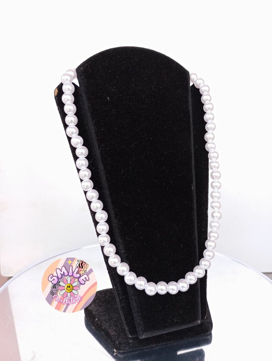 Pearl necklace