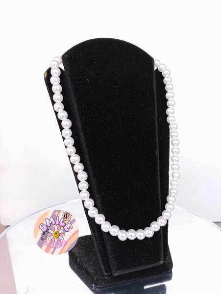 Pearl necklace