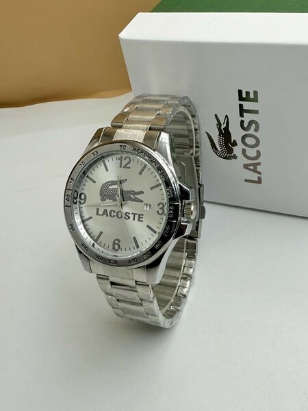 Montre Lacoste