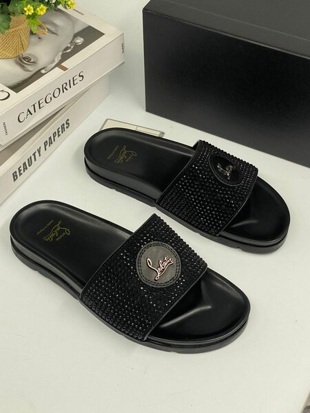 MEN SLIPPERS