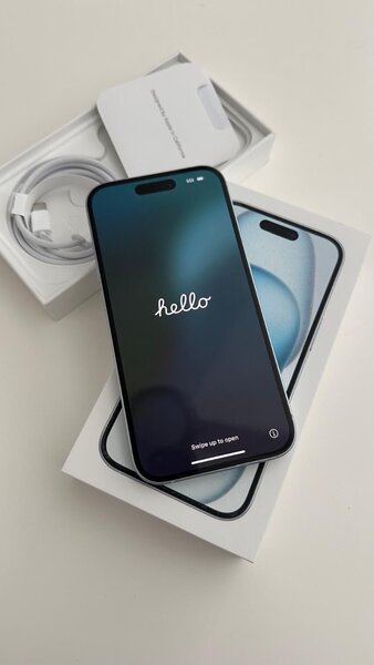 iPhone 15 simple