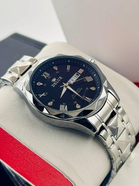 Montre DELUX