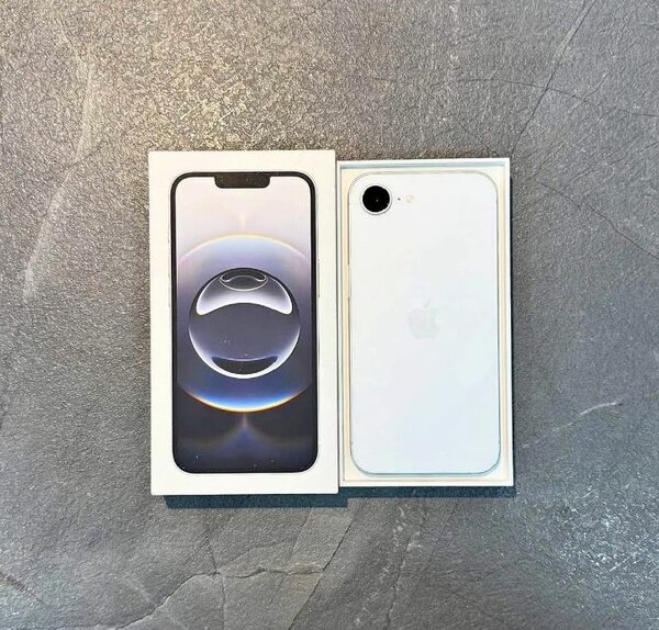 iPhone 16e blanc