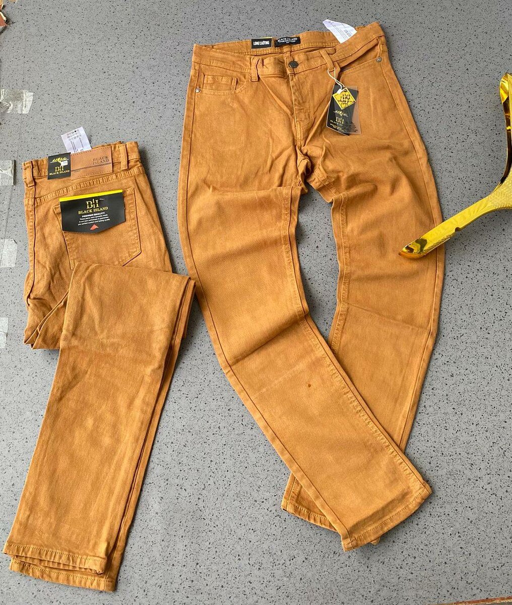 Khaki jeans