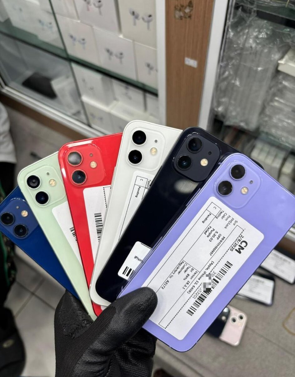 12 simple 64GB  quasi neuf