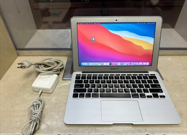 Mini APPLE Macbook air