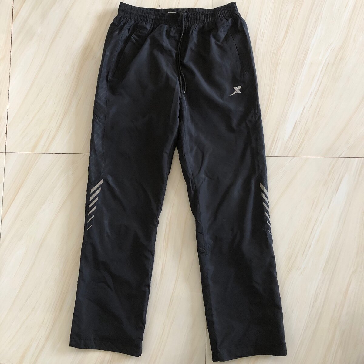 Trackpants