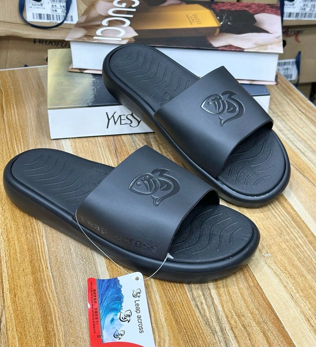 Chic sandales gomme