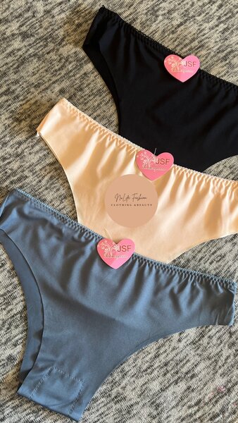 Seamless underwear