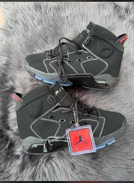 AIR JORDAN SNEAKER