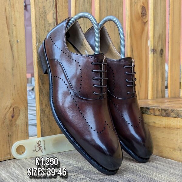 Men's classic shoes
