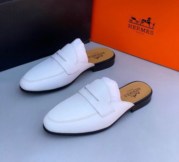 Half shoes