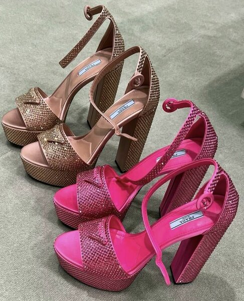 HEELS