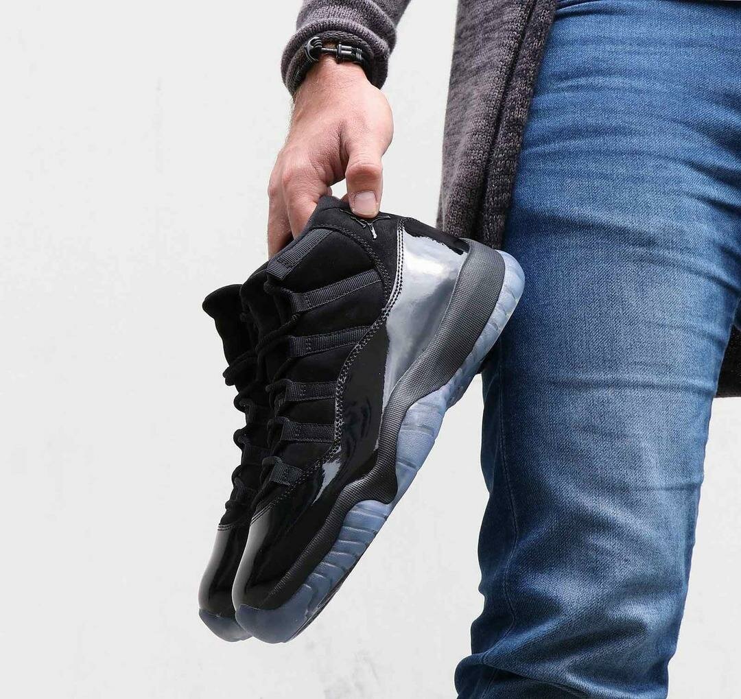 JORDAN 11