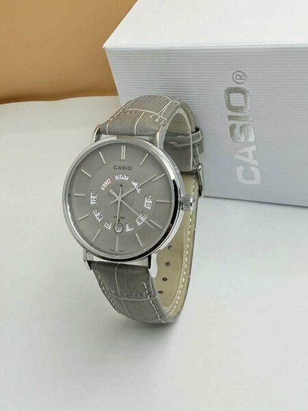 Montre disponible