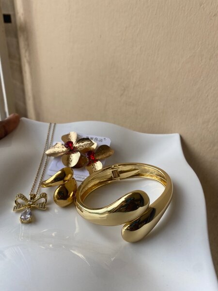 Timeless jewelries