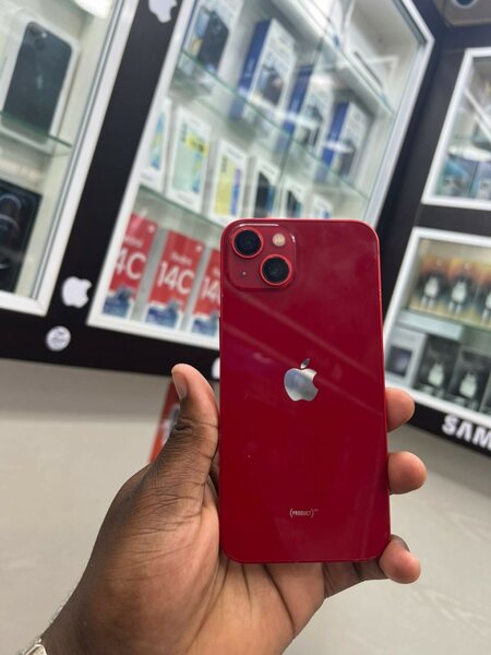 iPhone 13 simple