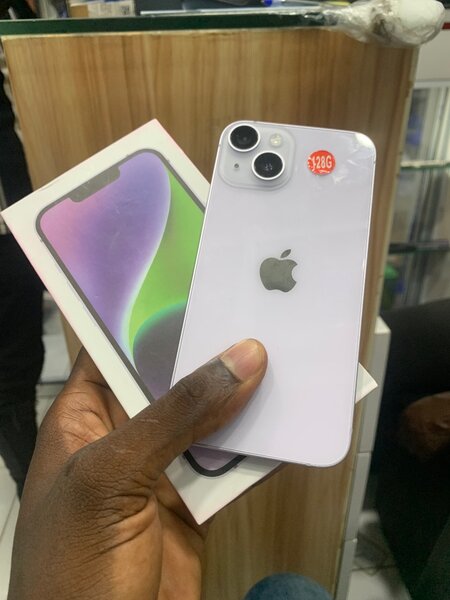 iPhone 14 simple