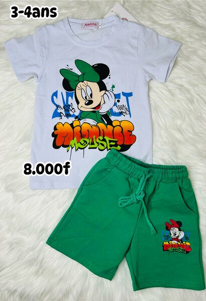 Tenue t-shirt et short pour petites filles