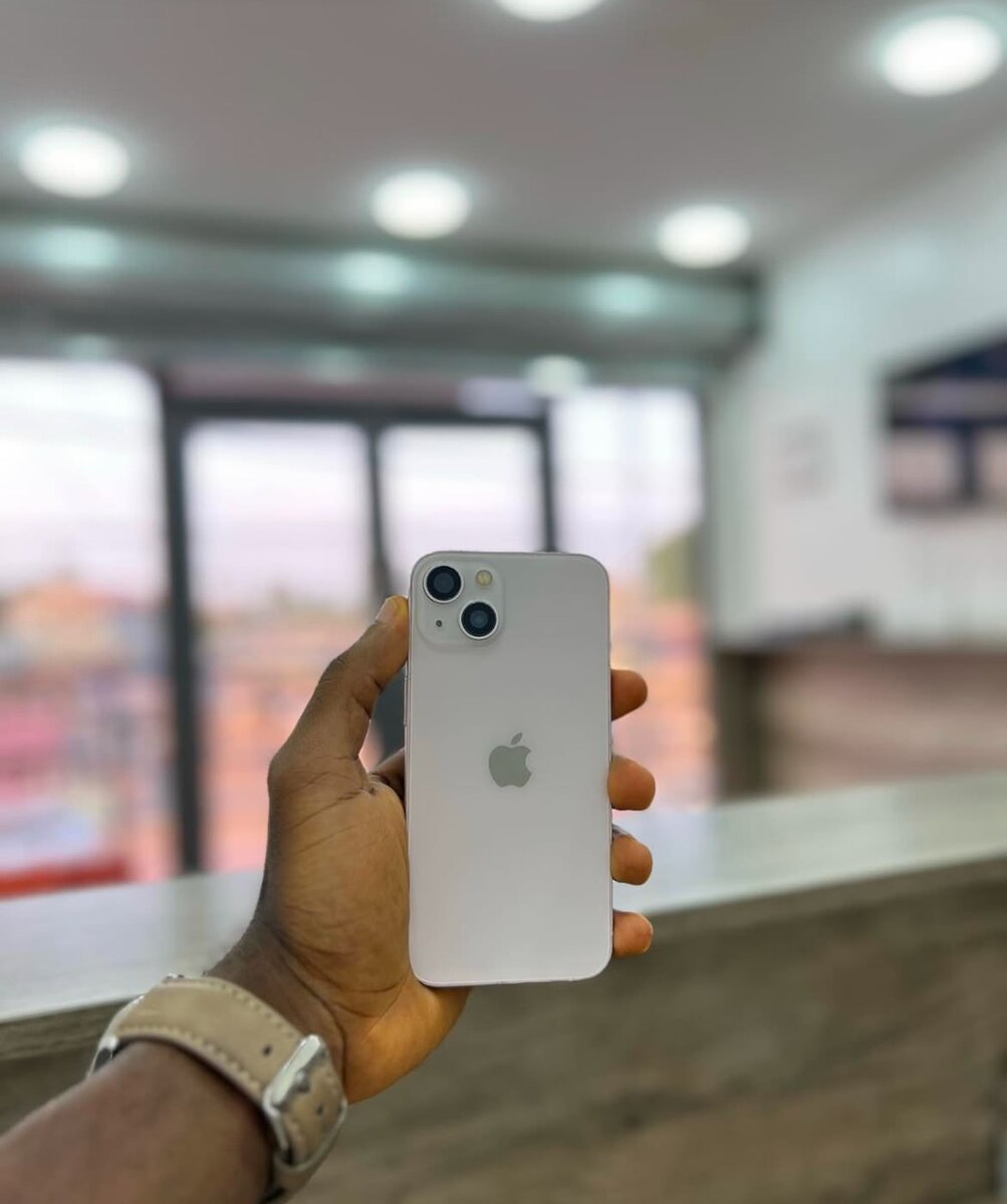 iPhone 13