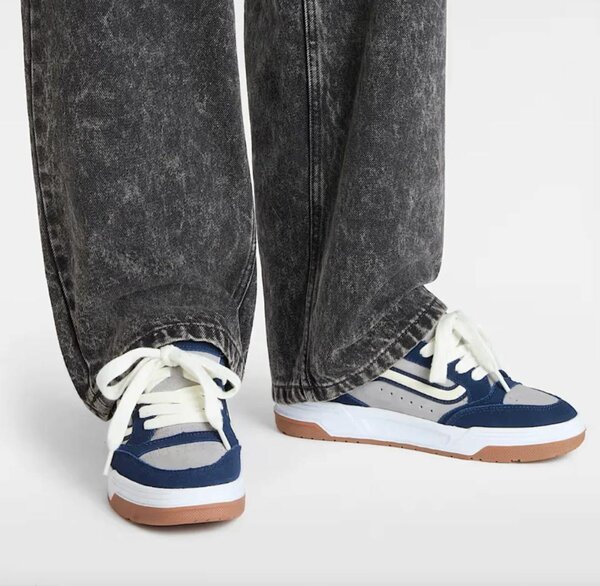 VANS HILANE 2025