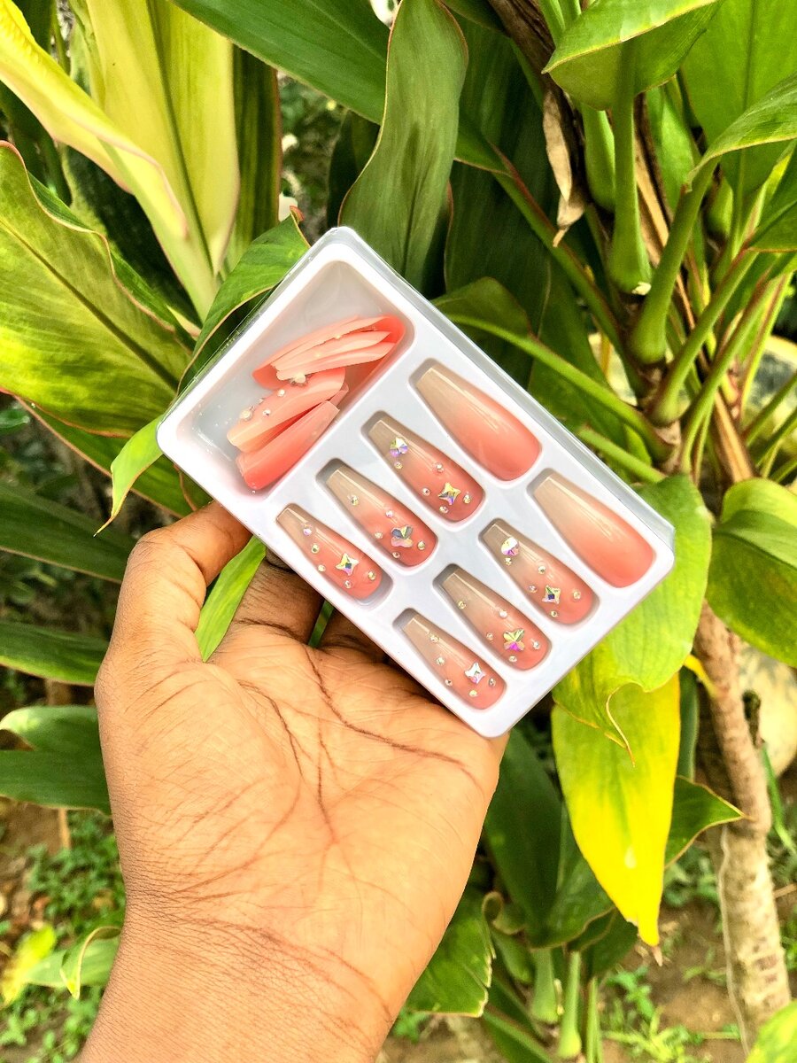 Ongles Pressés Colorés