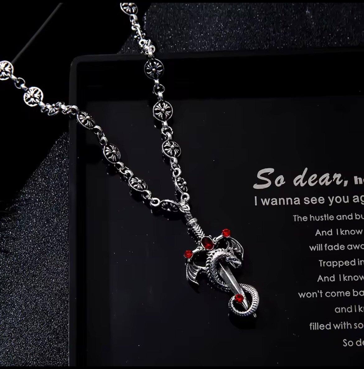 Chaîne avec pendentif