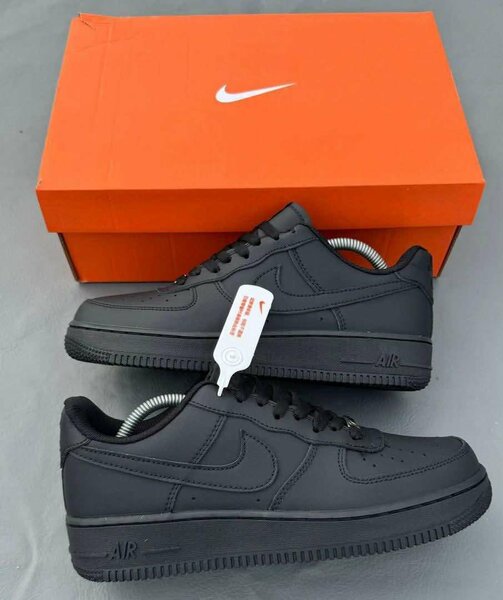 Chaussures Noires Classiques