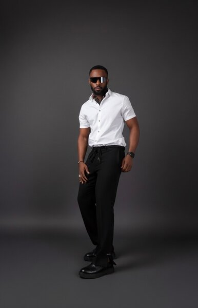 Pantalon noir homme élégant