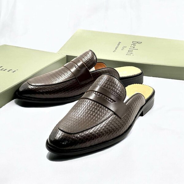 Quality half shoes