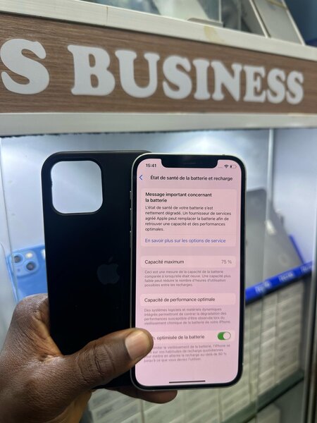 iPhone 12 simple