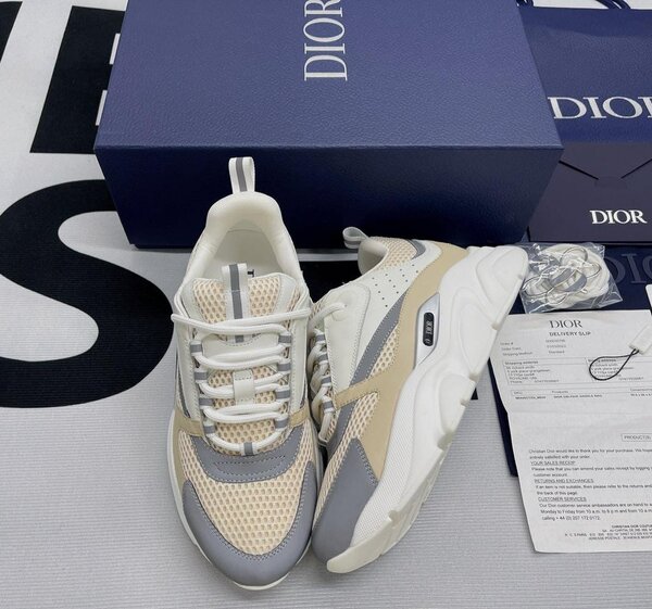DIOR