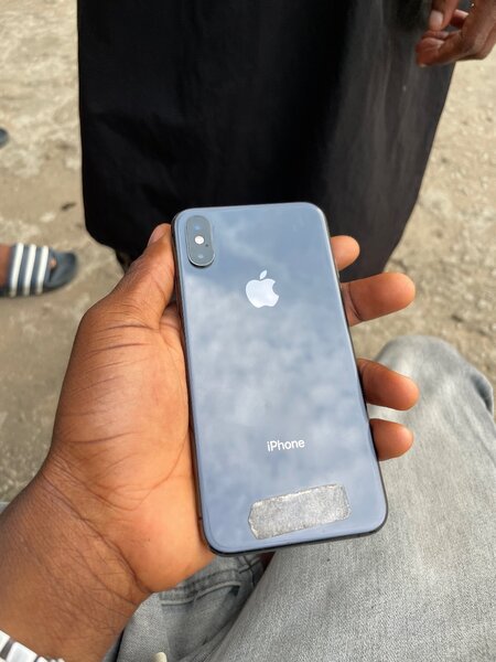 iPhone XS 64 gb